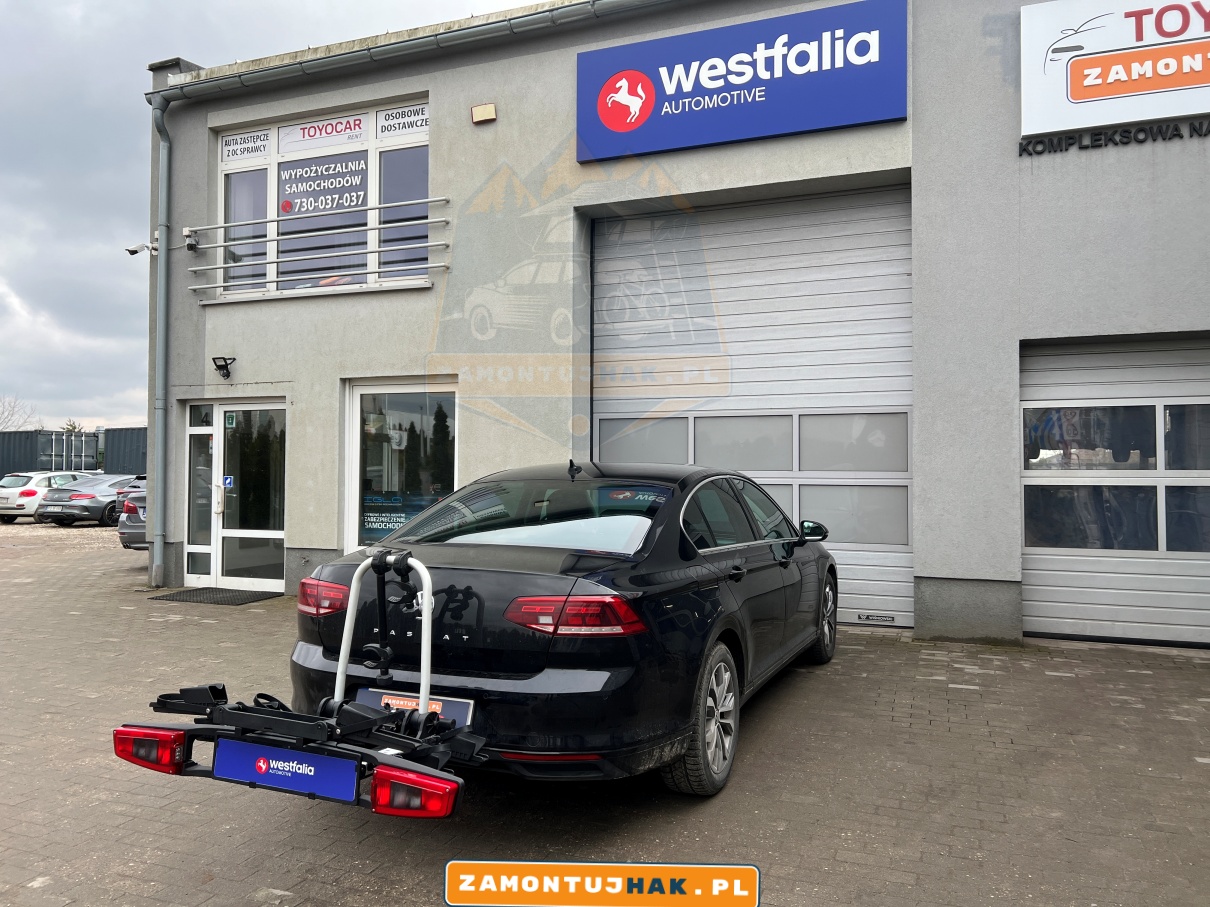 Solidny bagażnik rowerowy Westfalia BC80 LED na VW Passacie B8 - niezawodność i funkcjonalność